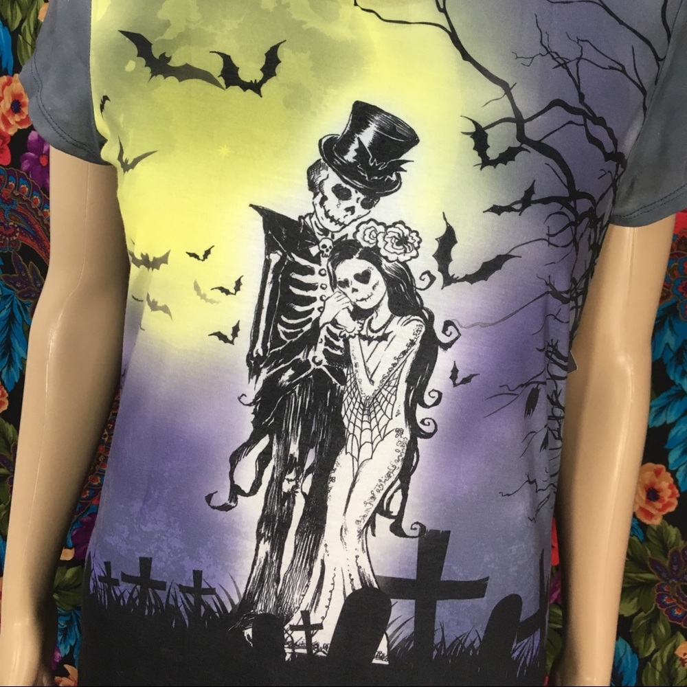 NEW WOMEN'S CREEPY SKULL COUPLE TOP SOFT POLY T-SHIRT JUNIOR'S LARGE